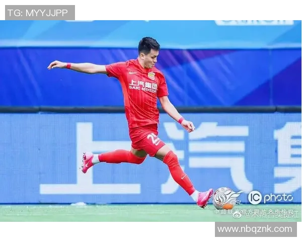 中国足球球星新疆籍球员个人成就与未来发展潜力分析